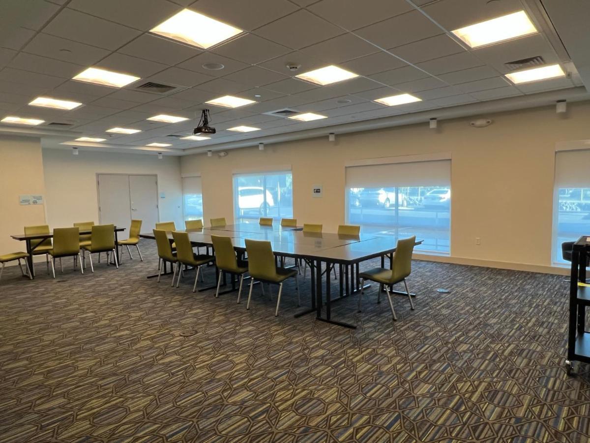 Holiday Inn Express & Suites - Ukiah By Ihg المظهر الخارجي الصورة