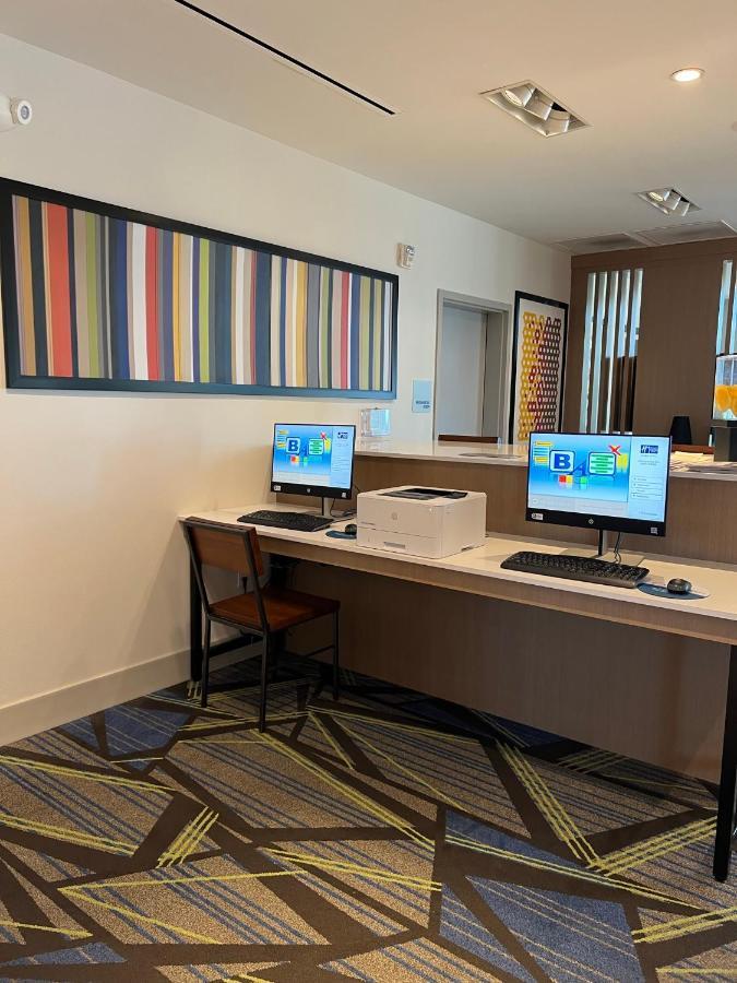 Holiday Inn Express & Suites - Ukiah By Ihg المظهر الخارجي الصورة