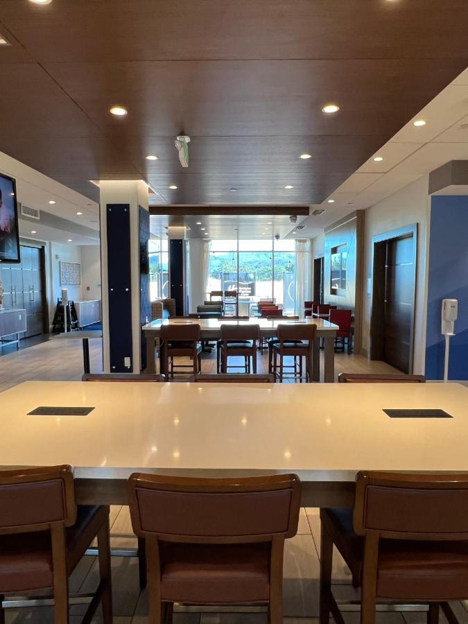 Holiday Inn Express & Suites - Ukiah By Ihg المظهر الخارجي الصورة