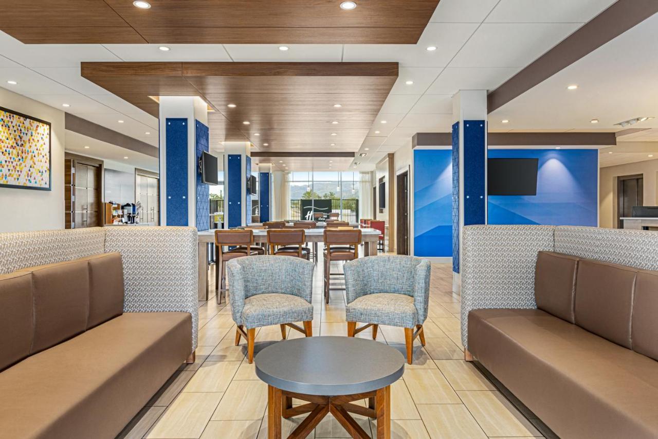 Holiday Inn Express & Suites - Ukiah By Ihg المظهر الخارجي الصورة